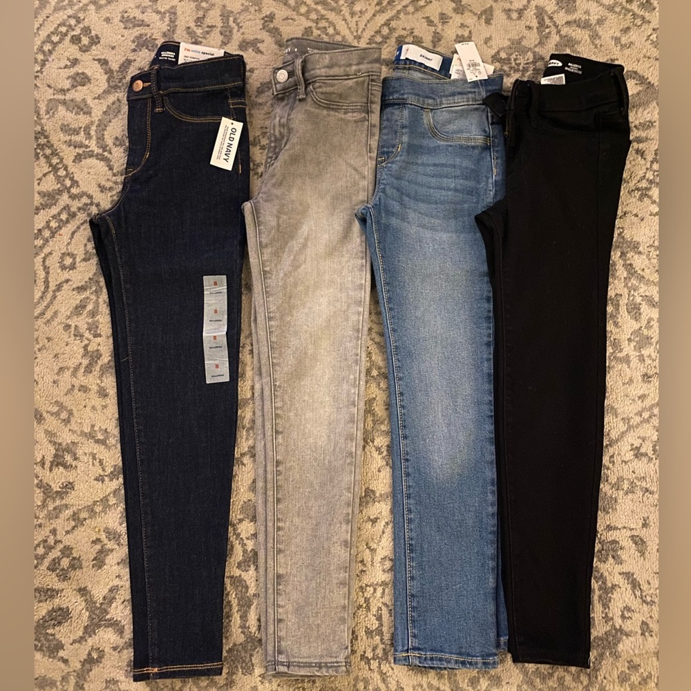 4 pair of Old Navy Jeans